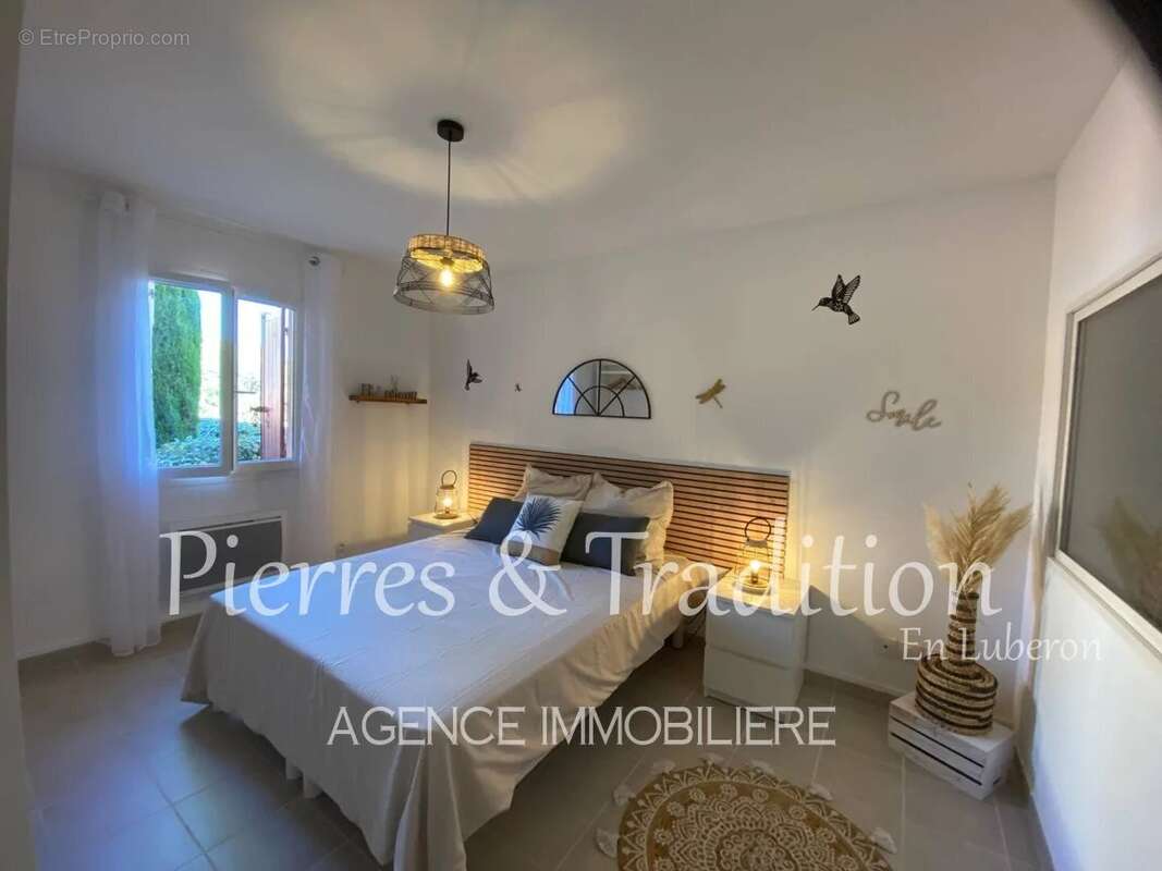 Roussillon, appartement T2 en rez de chaussée avec cour et parking - photo 7