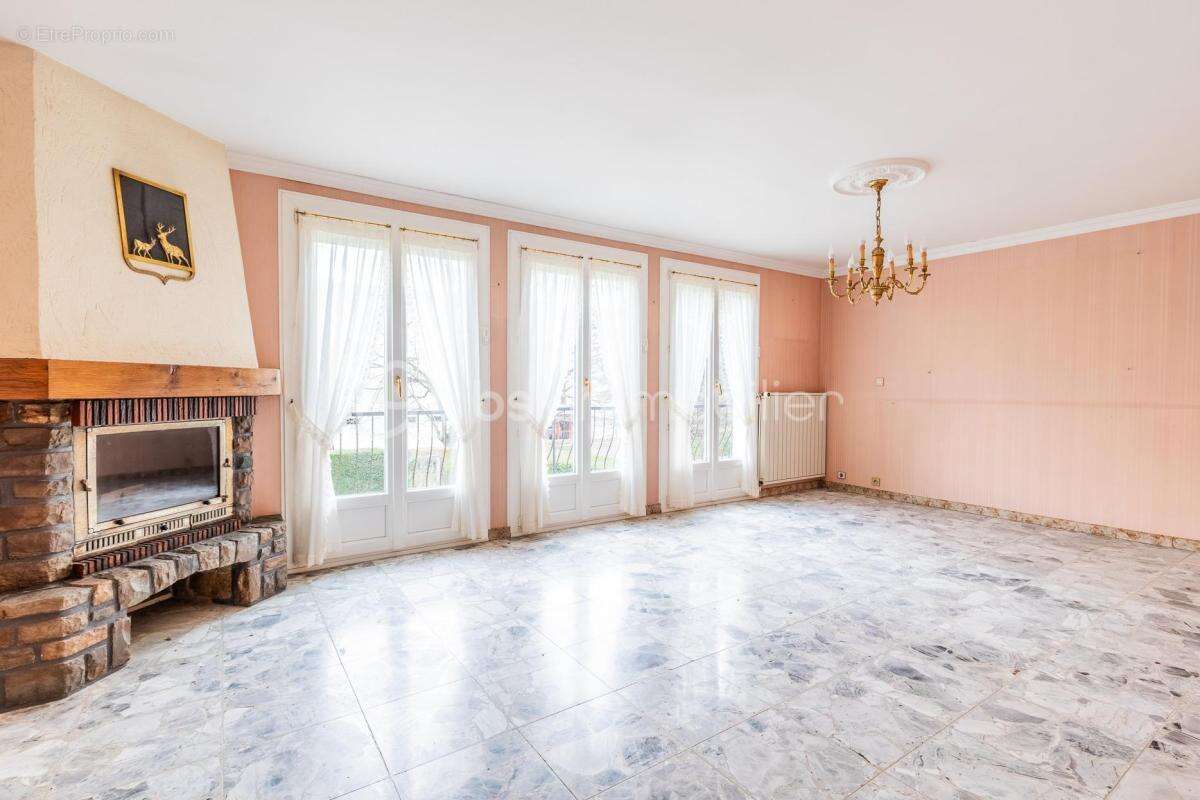 Maison à SAINT-MICHEL-SUR-ORGE