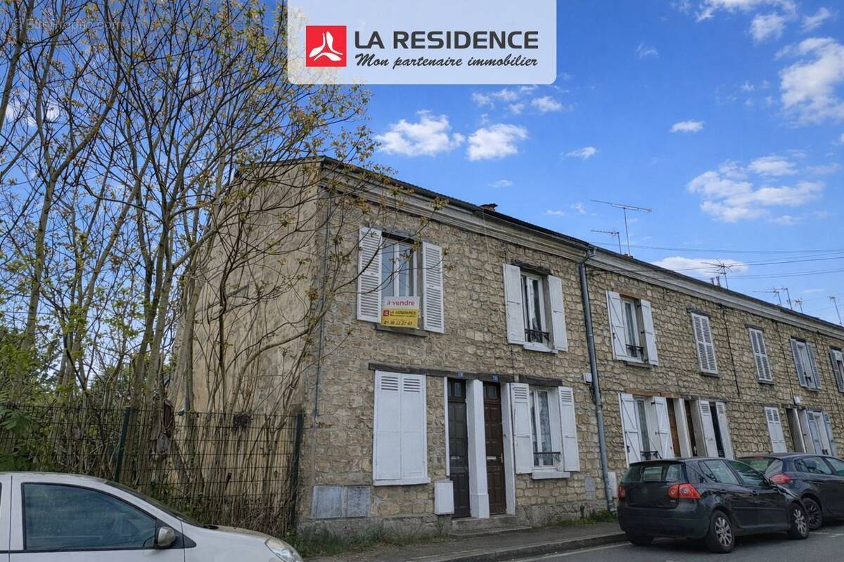 Maison à LES MUREAUX