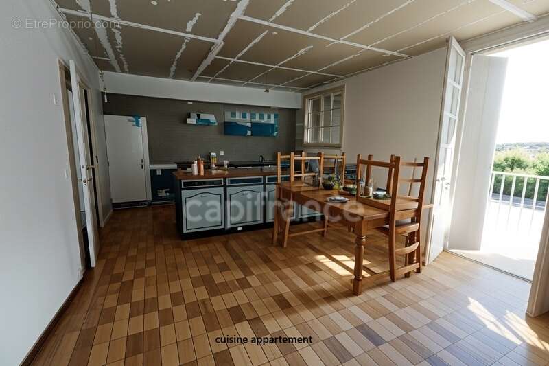 Commerce à MONTSALVY