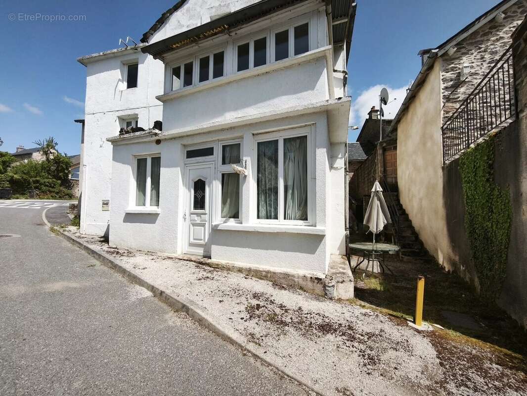 Maison à PRADES-SALARS