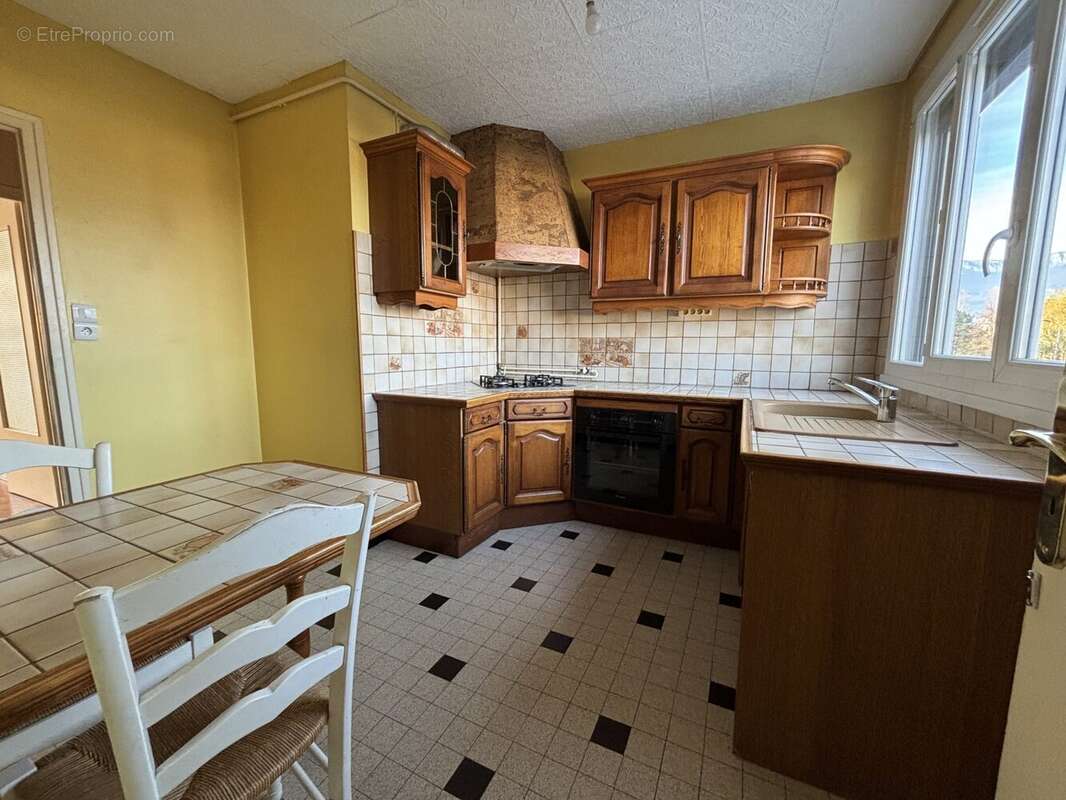 Appartement à SAINT-MARTIN-D&#039;HERES