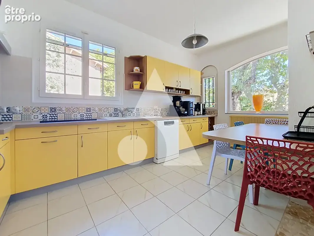 Maison agde t5 + piscine + garage + local commercial - photo 10