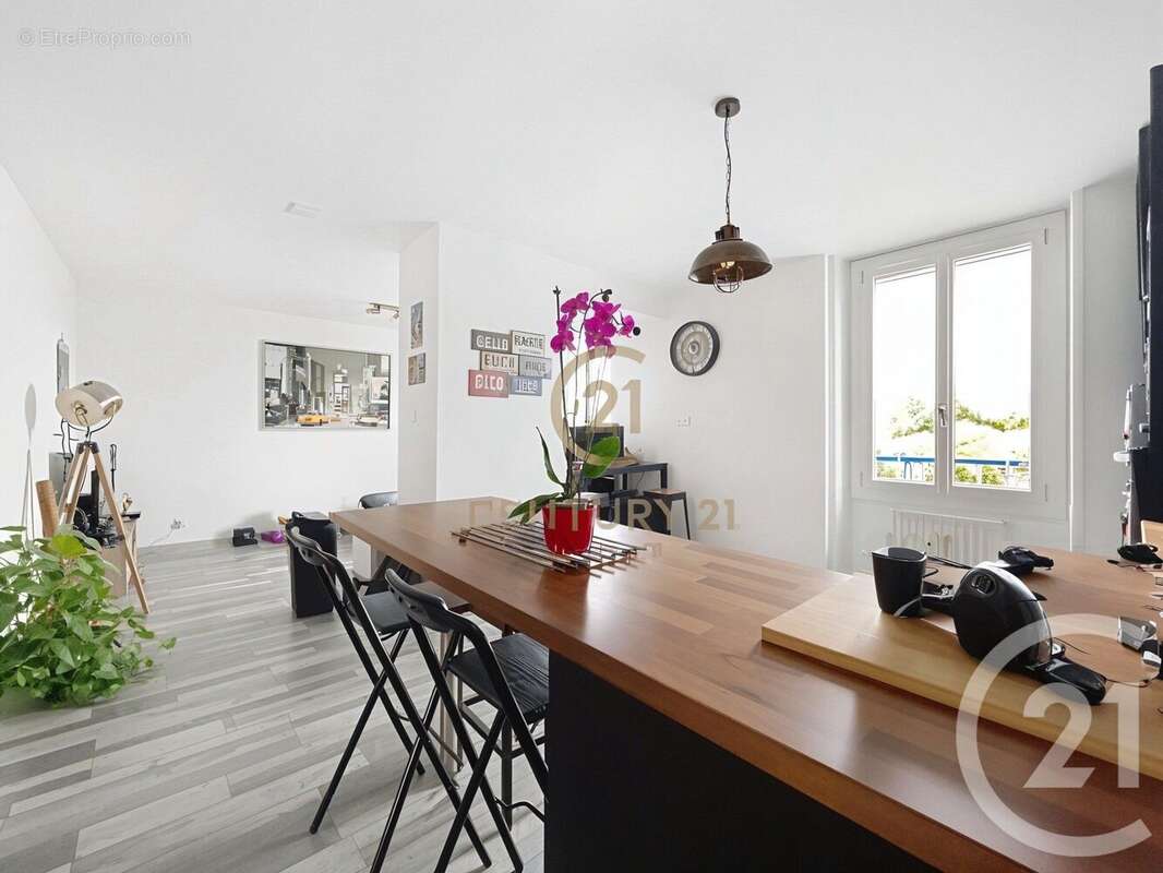 Appartement à GRIGNY