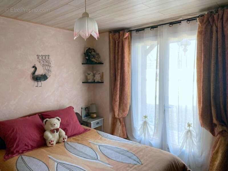 Maison à CERISIERS