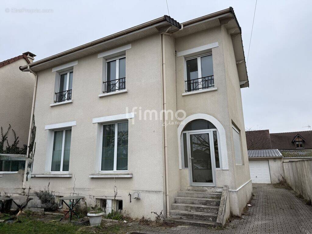 Appartement à TREMBLAY-EN-FRANCE