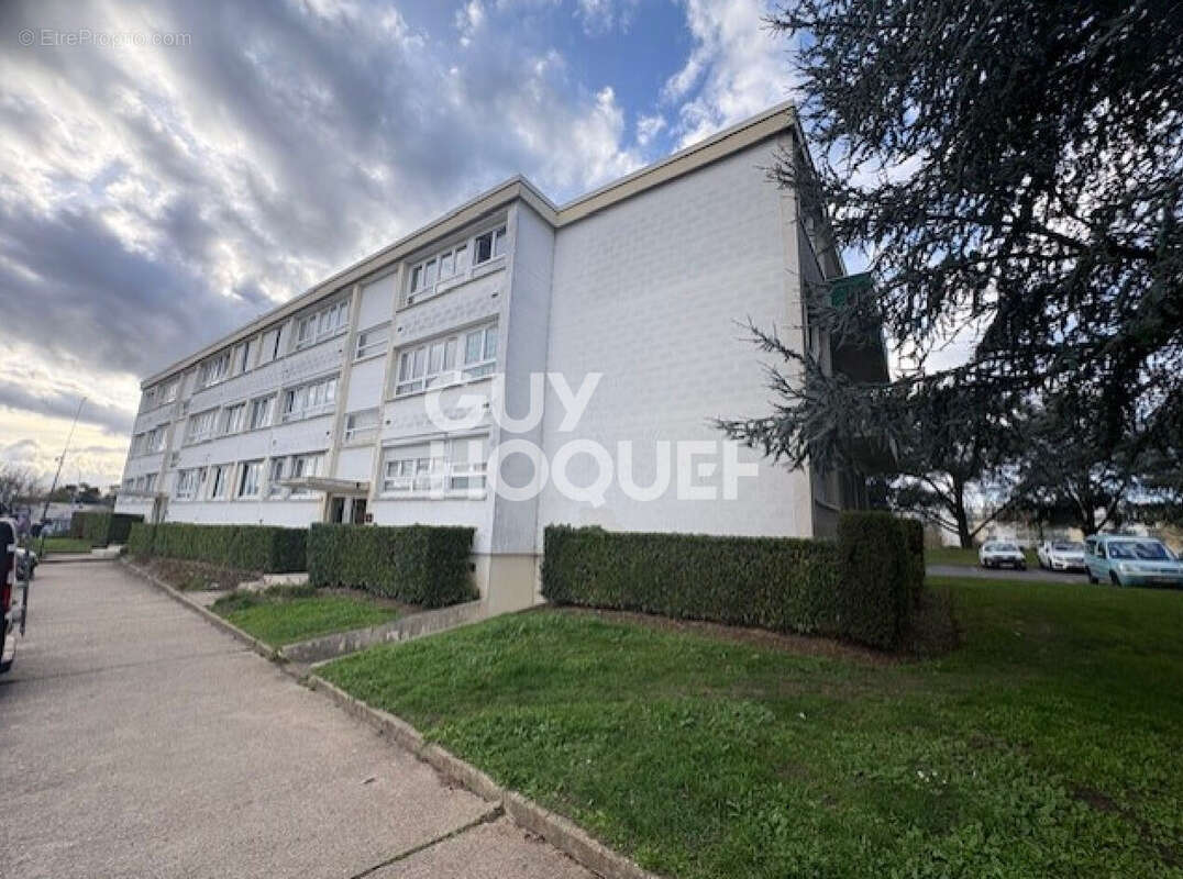 Appartement à SAINT-MICHEL-SUR-ORGE