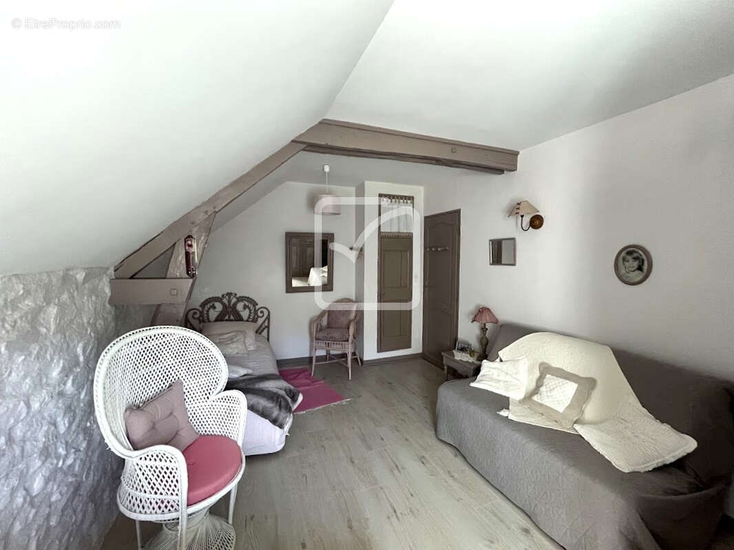 Maison à MENOIRE