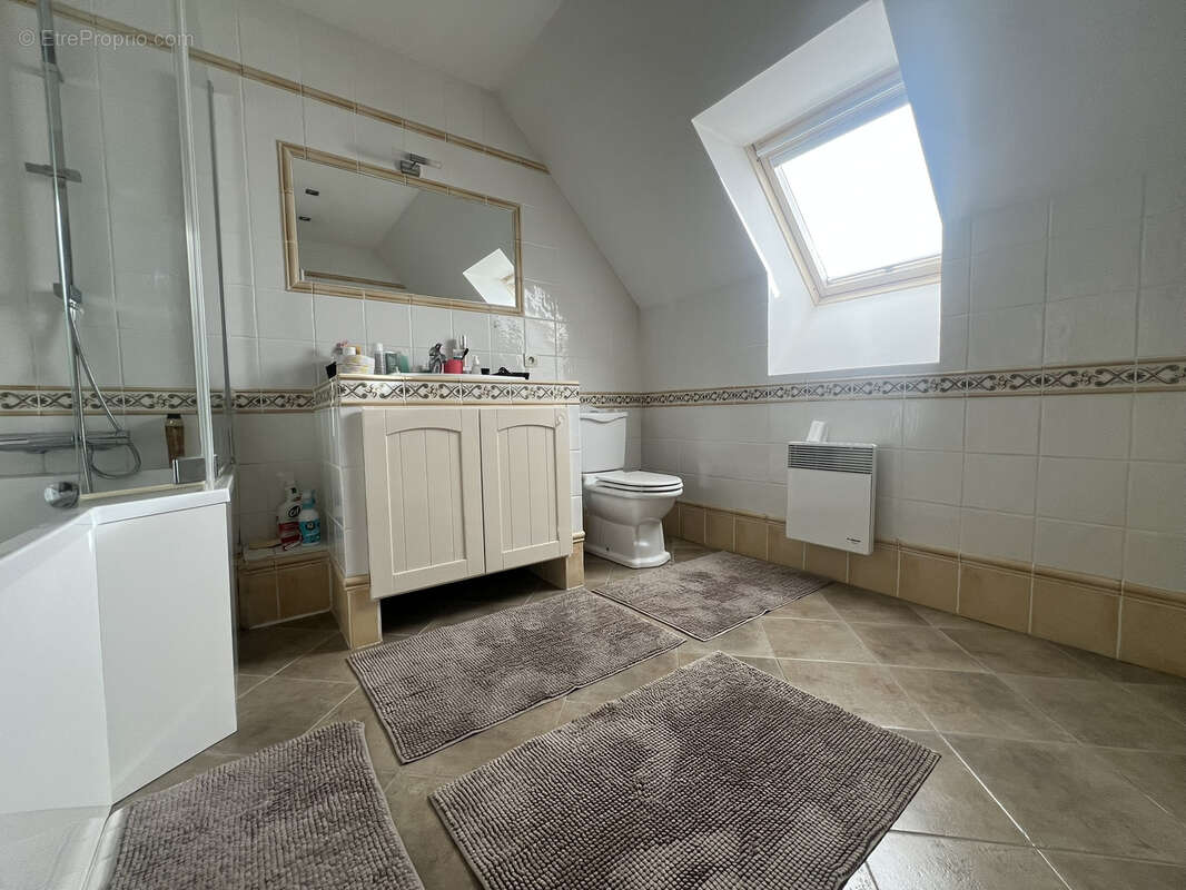 Maison à ORVILLIERS