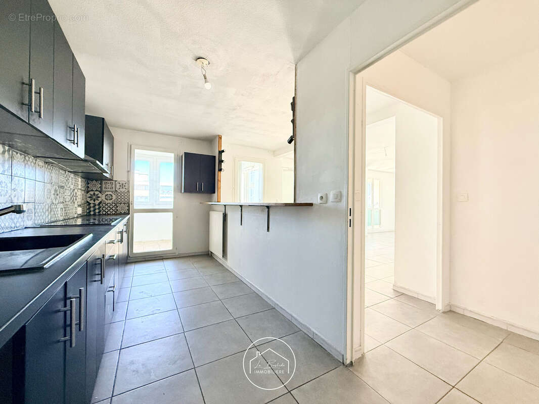 Appartement à MARSEILLE-11E