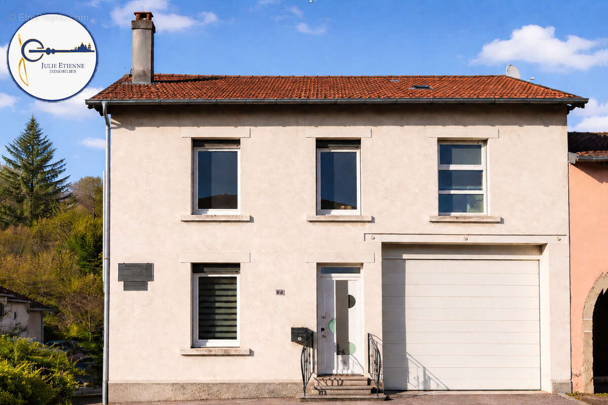 Maison à DOGNEVILLE
