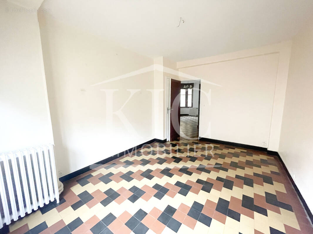 Carcassonne centre-ville - appartement t3 avec ascenseur - 69 m2 - photo 4