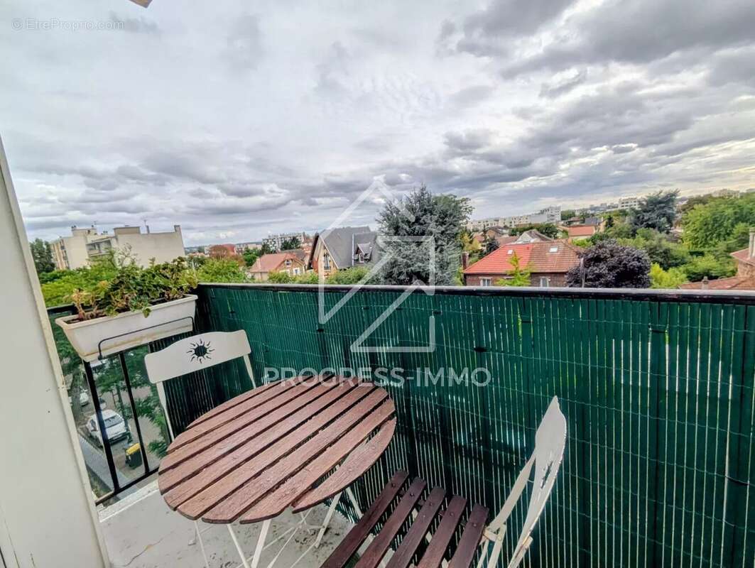 Appartement à SAINT-MAUR-DES-FOSSES