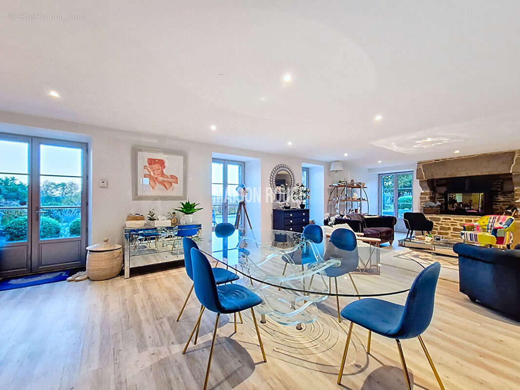 Maison à PLOUER-SUR-RANCE