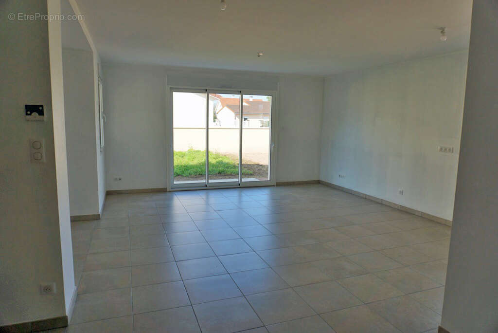 Maison à PARAY-LE-MONIAL