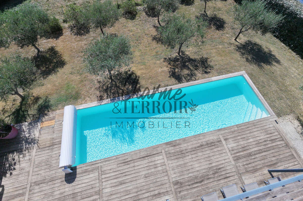 Superbe Villa contemporaine de plain-pied avec piscine et vue dégagée - photo 22