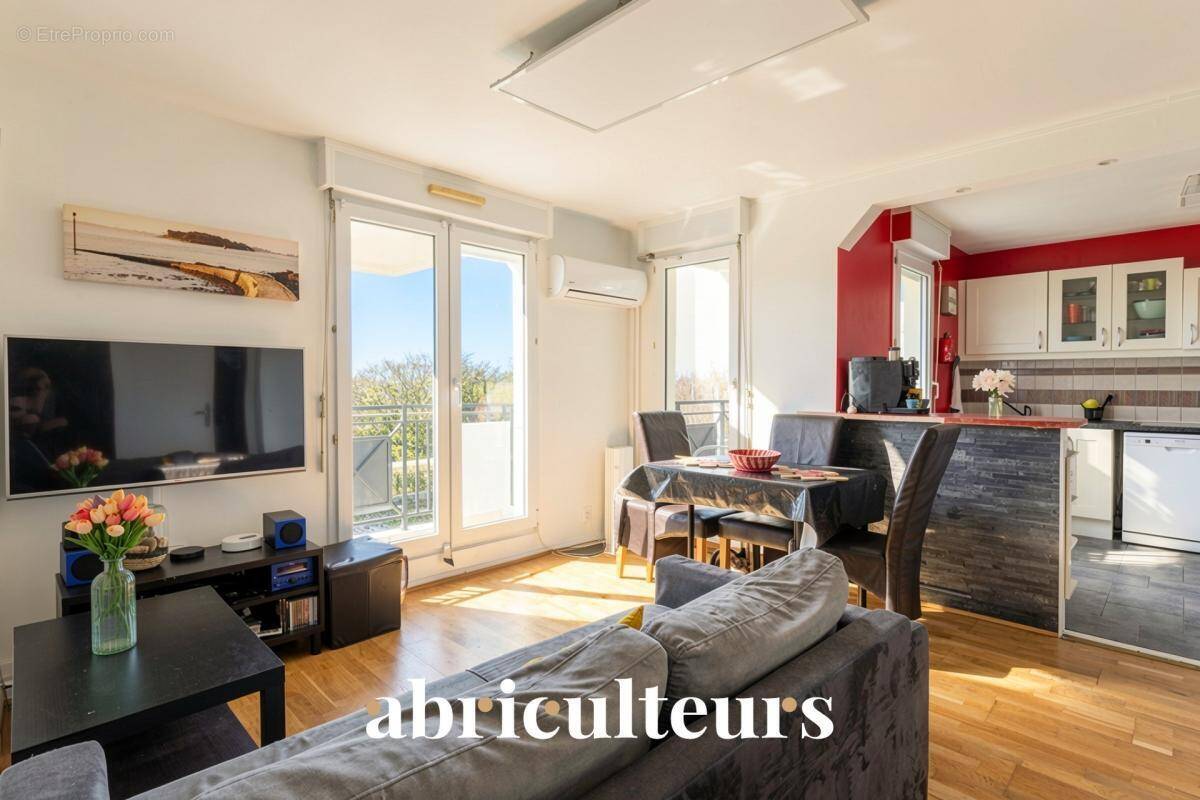 Appartement à ISSY-LES-MOULINEAUX