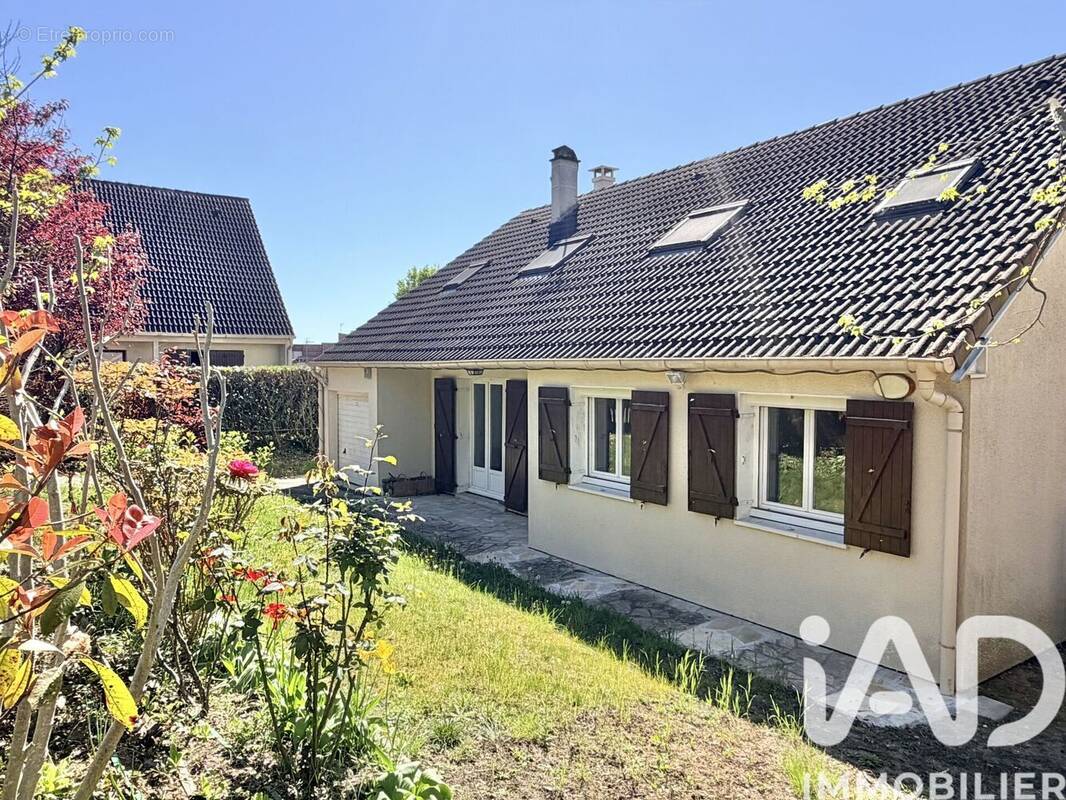 Photo 1 - Maison à SAINT-GERMAIN-LES-CORBEIL