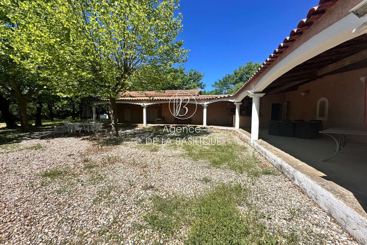 Maison à SAINT-MAXIMIN-LA-SAINTE-BAUME