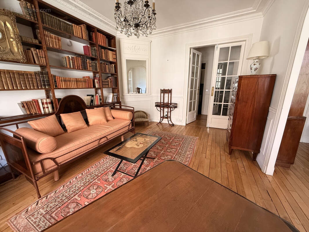 Appartement à PARIS-19E