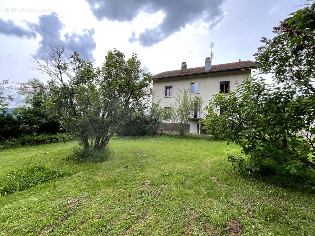 Maison de 316,95 m2 9 pieces sur 5.52 ares 149000 euros - photo 2
