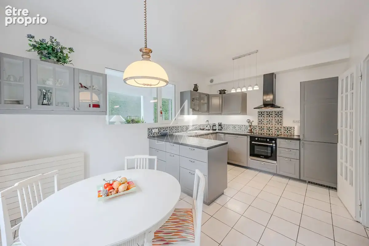 Maison familiale - 222m2 - Saint Thibault Des Vignes - photo 7