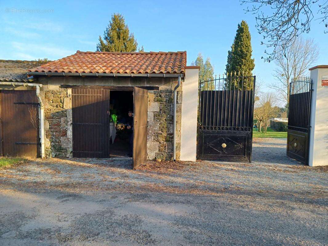 Maison à FONTENAY-LE-COMTE
