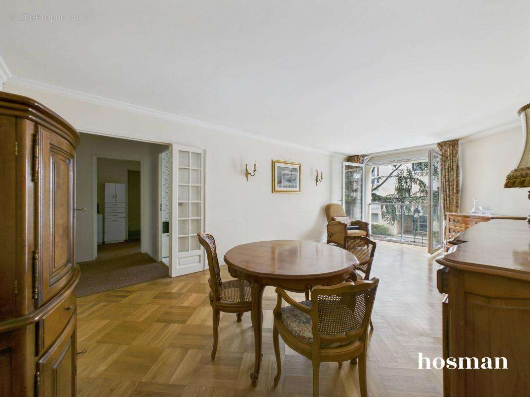 Appartement à LA CELLE-SAINT-CLOUD