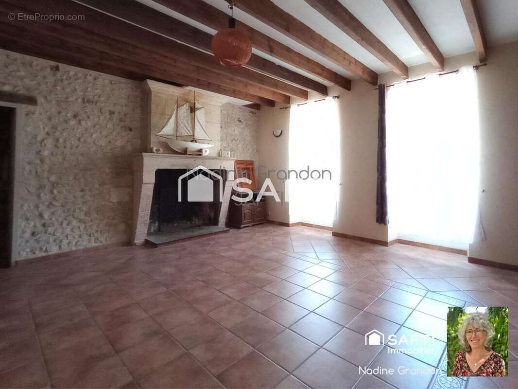 Maison 282 m² à Montboyer  - photo 5