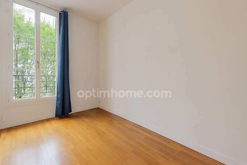 Appartement à LEVALLOIS-PERRET