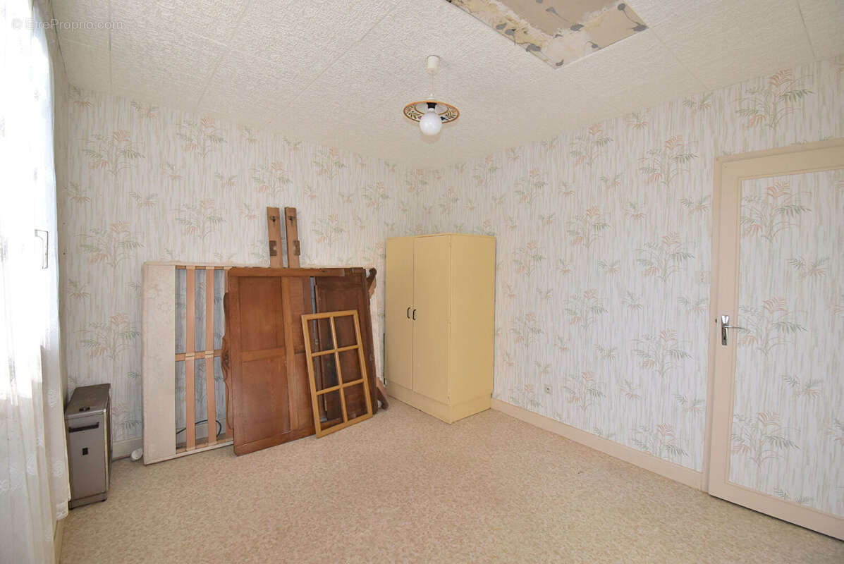 Maison à VAL-D'AUZON