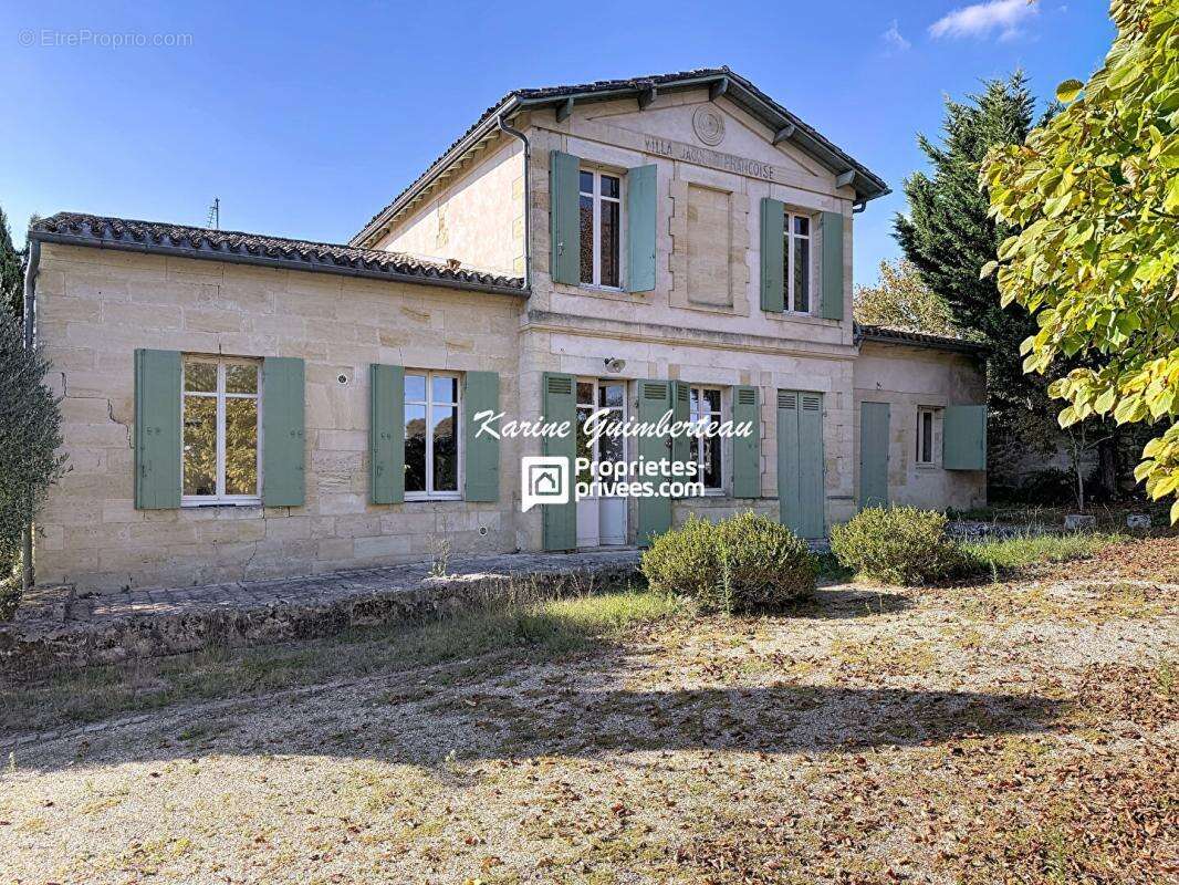 Maison à SAINT-EMILION