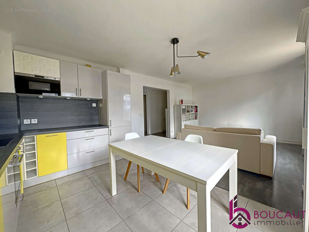 Appartement à LE PLESSIS-ROBINSON