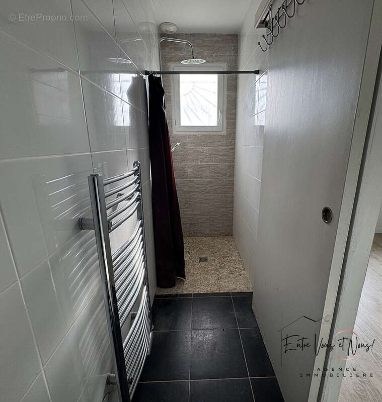 SALLE D'EAU CHAMBRE PARENTALE - Maison à GRIGNOLS