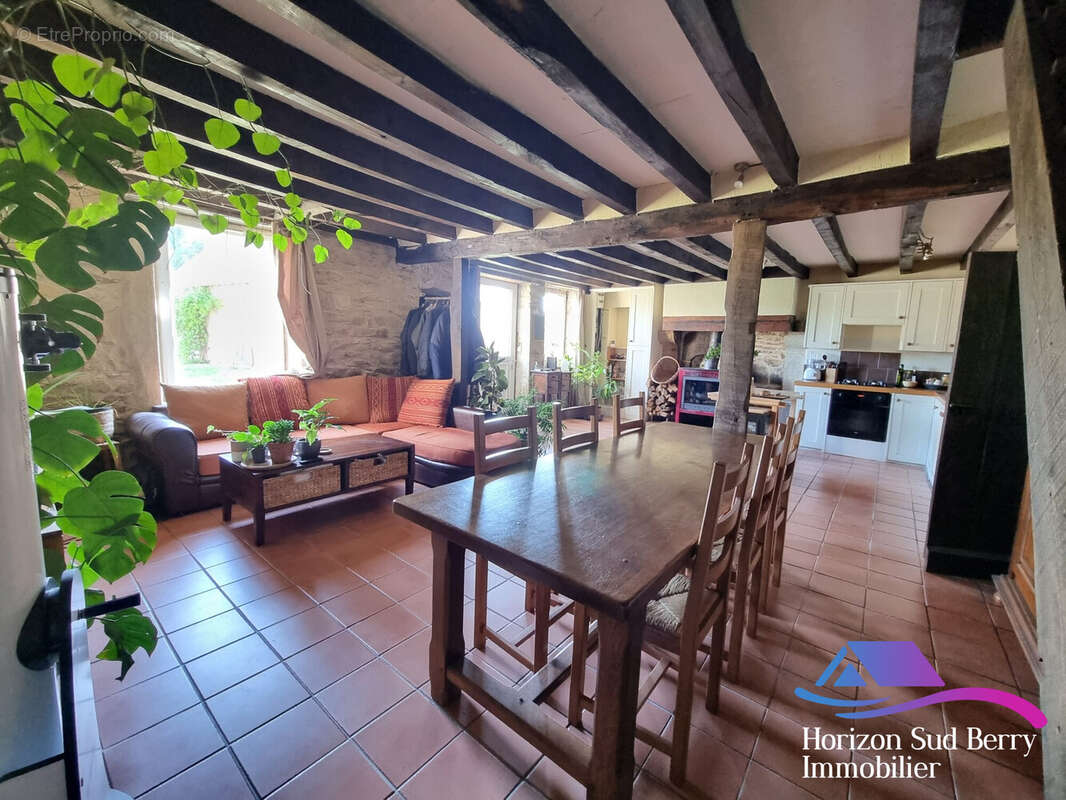 sam - Maison à POULIGNY-NOTRE-DAME