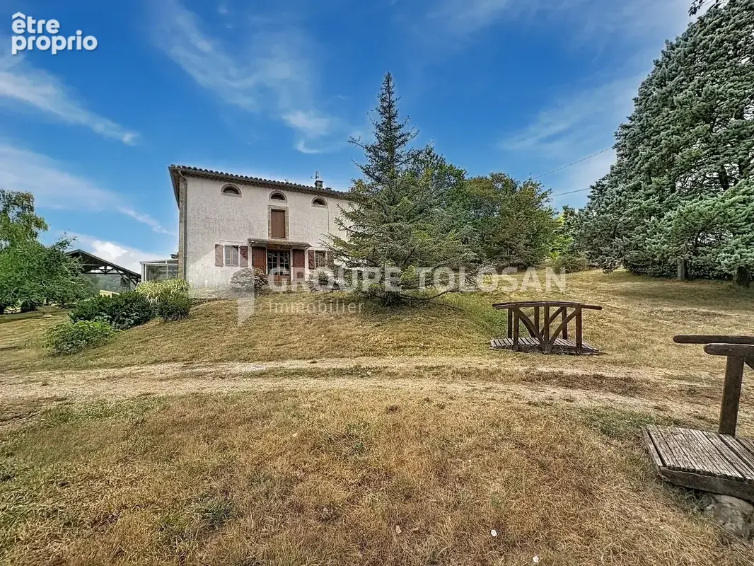 Maison 208 m² à Bourg-Saint-Bernard  - photo 4