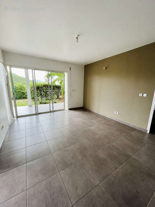 A vendre t3 friar's bay - photo 3
