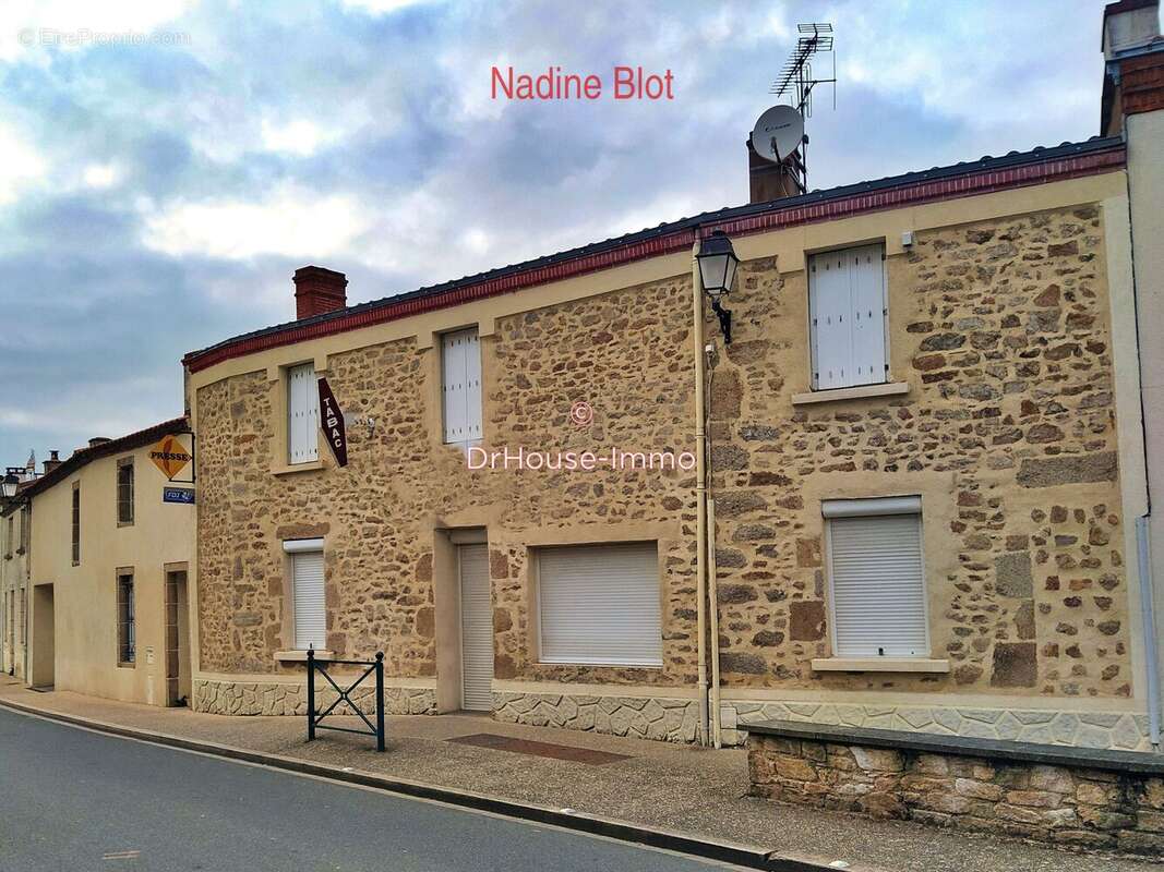 Commerce 205 m² à Saint-Martin-Des-Tilleuls  - photo 18
