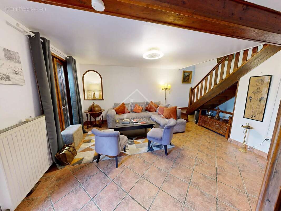 Maison à LOUROUX-DE-BOUBLE