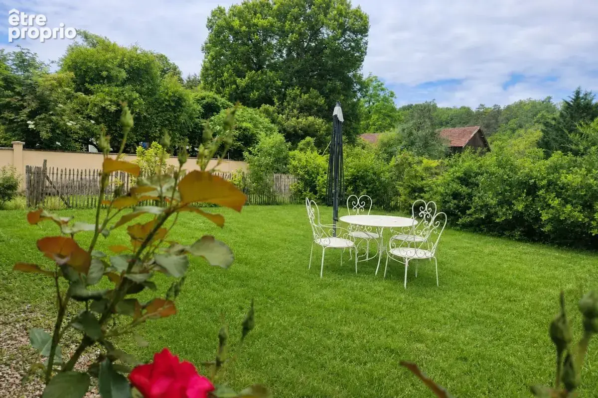 Maison de 5 pièces de 107 m² à Saint-Cernin-de-l'Herm - photo 8