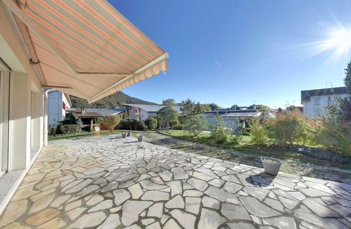 Maison à SAINT-MARTIN-D&#039;HERES