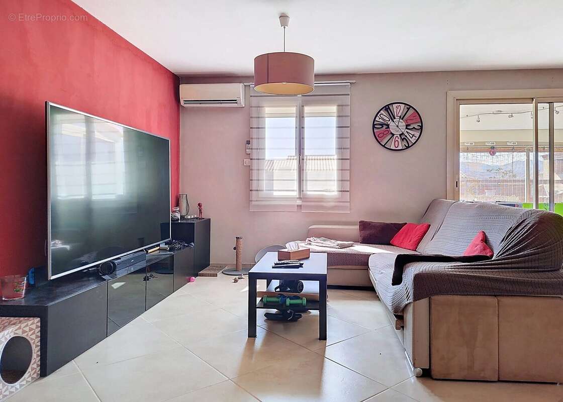 Maison à PUGET-SUR-ARGENS