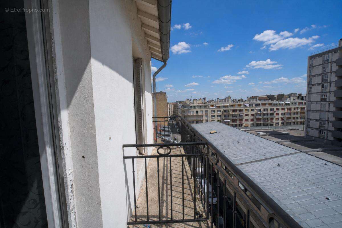 Bois-Colombes - Dernier étage, deux balcons et près de 20 m² de combles - photo 9