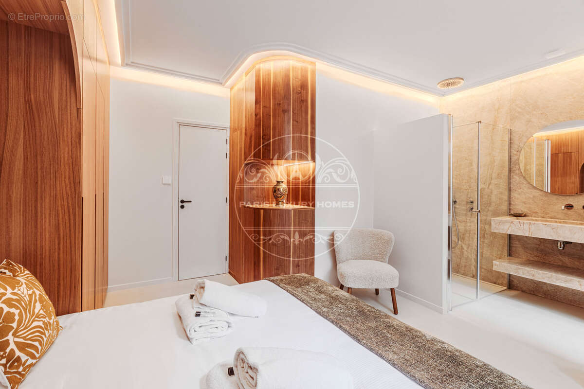 Appartement à PARIS-6E