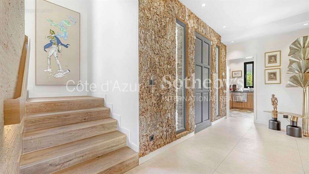 Villa contemporaine à Sainte-Maxime à 300m des plages du golfe de Saint-Tropez - photo 10