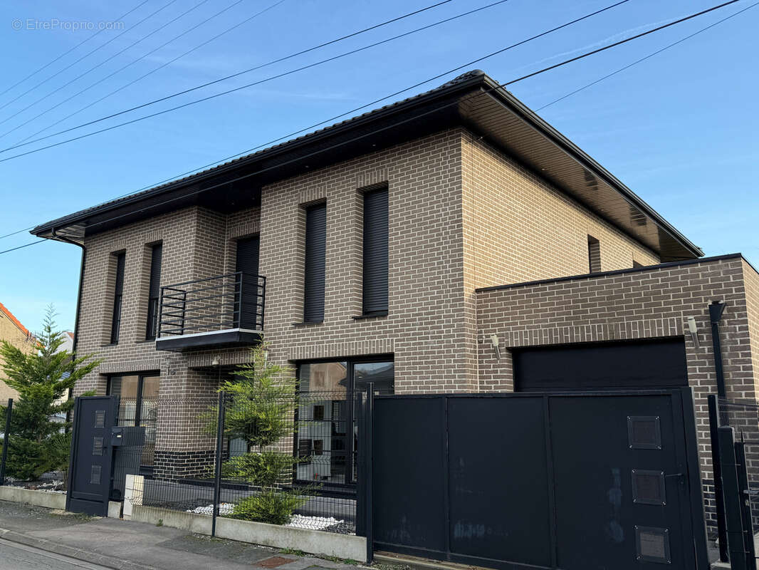 Maison à PETITE-FORET