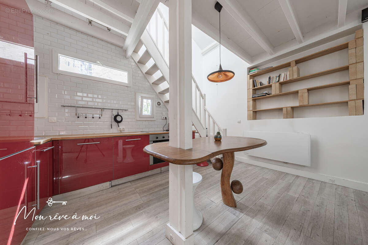 Appartement à PARIS-18E