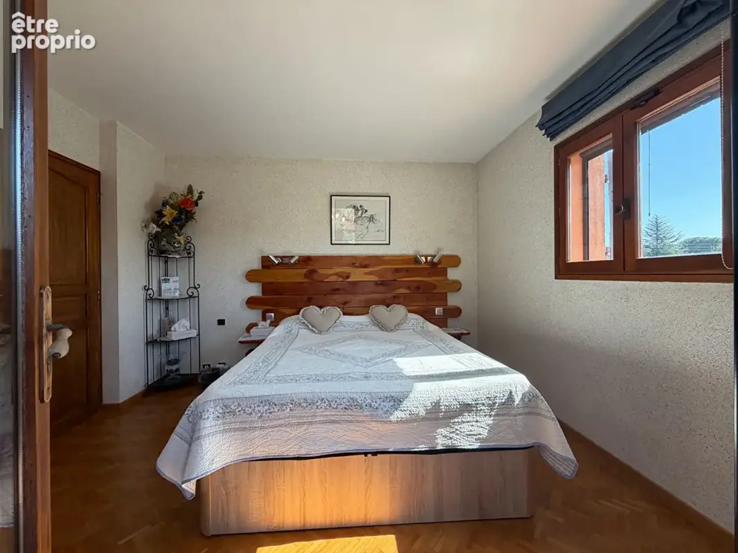 LA GAUDE - Maison  4 pièce(s) 154 m2 avec Piscine - photo 12