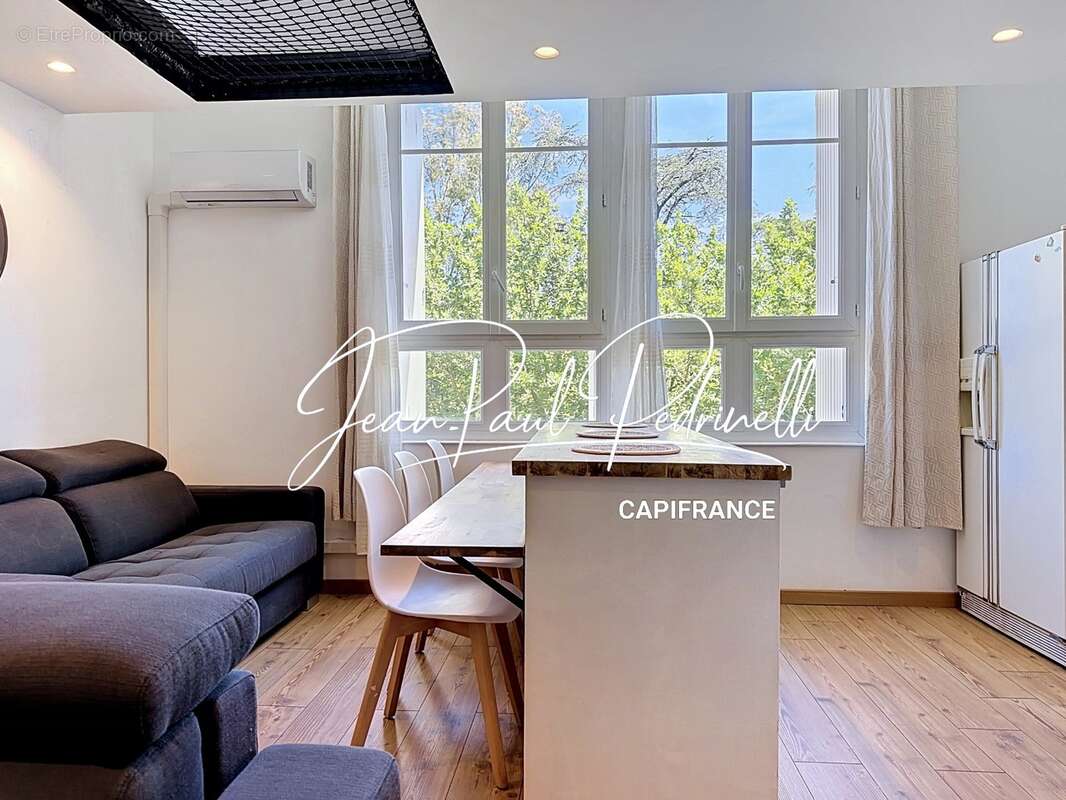 SAINT-RAPHAËL, Duplex 3 pièces 59 m² total,  meublé et équipé,  parking privatif et climatisation - DPE C - photo 22