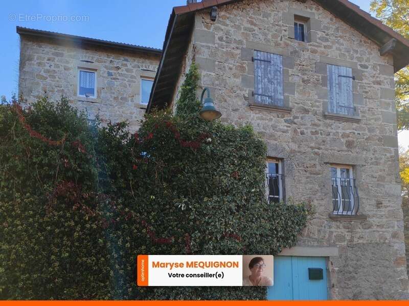 Maison à LE BRUGERON